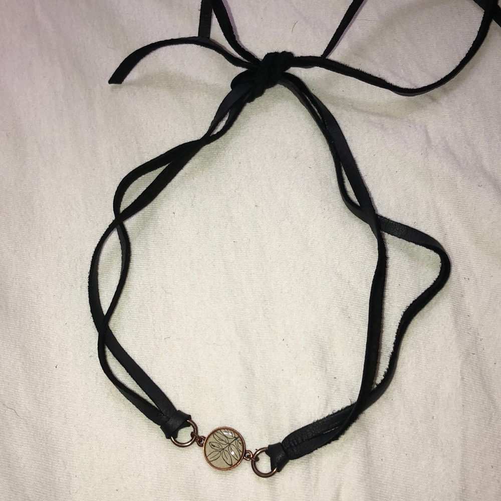 Suede necklace with leaf charm adjustable
